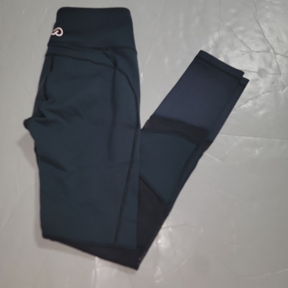 CALIA by Carrie Underwood Pants - Calia By Carrie Underwood Leggings Size XS